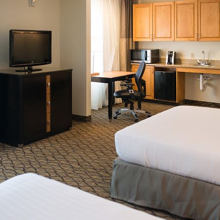 Holiday Inn Express Hotel & Suites Chanhassen By Ihg Exteriör bild