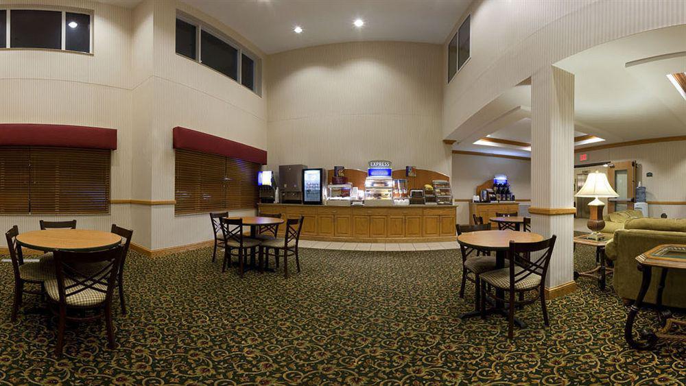 Holiday Inn Express Hotel & Suites Chanhassen By Ihg Exteriör bild