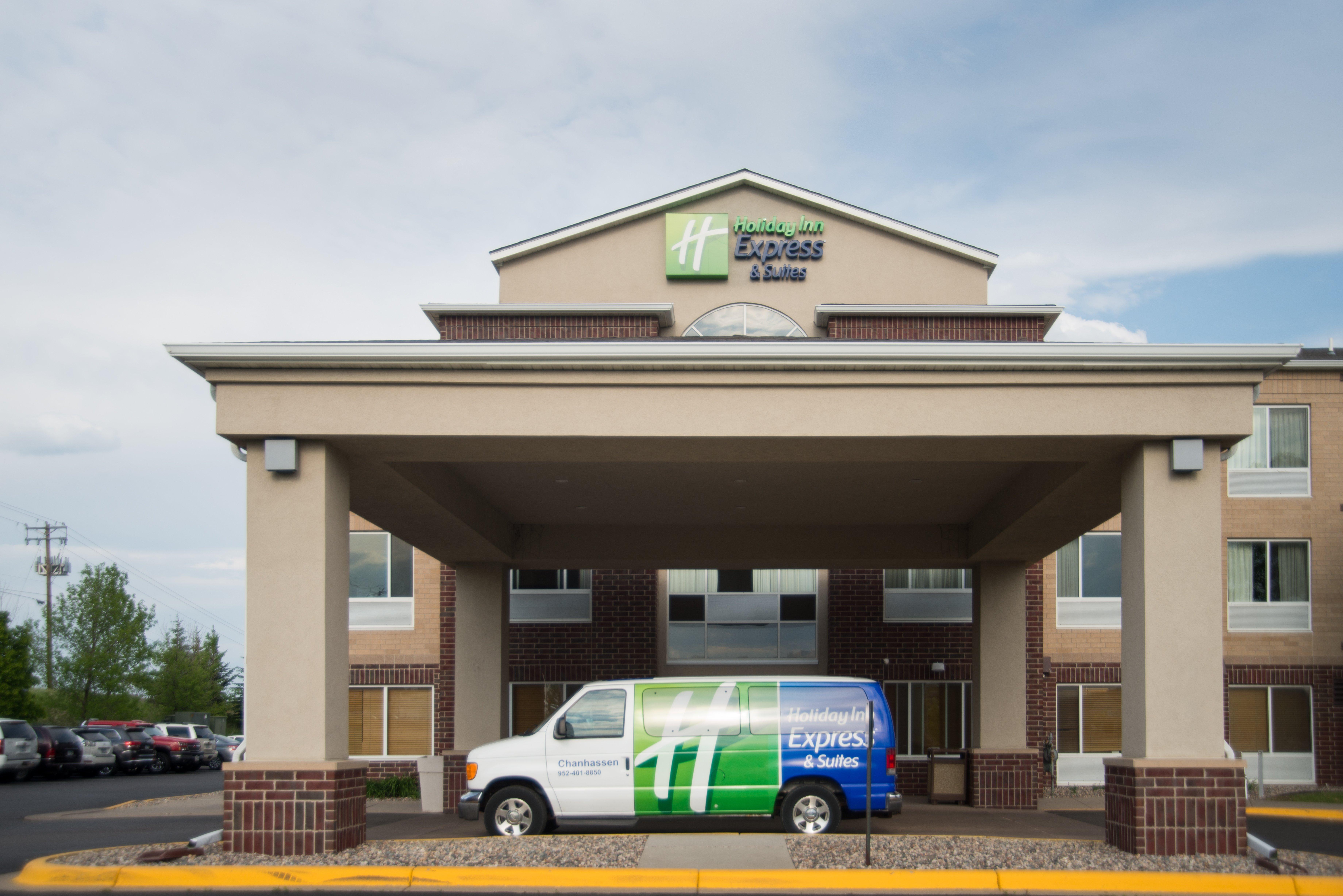 Holiday Inn Express Hotel & Suites Chanhassen By Ihg Exteriör bild