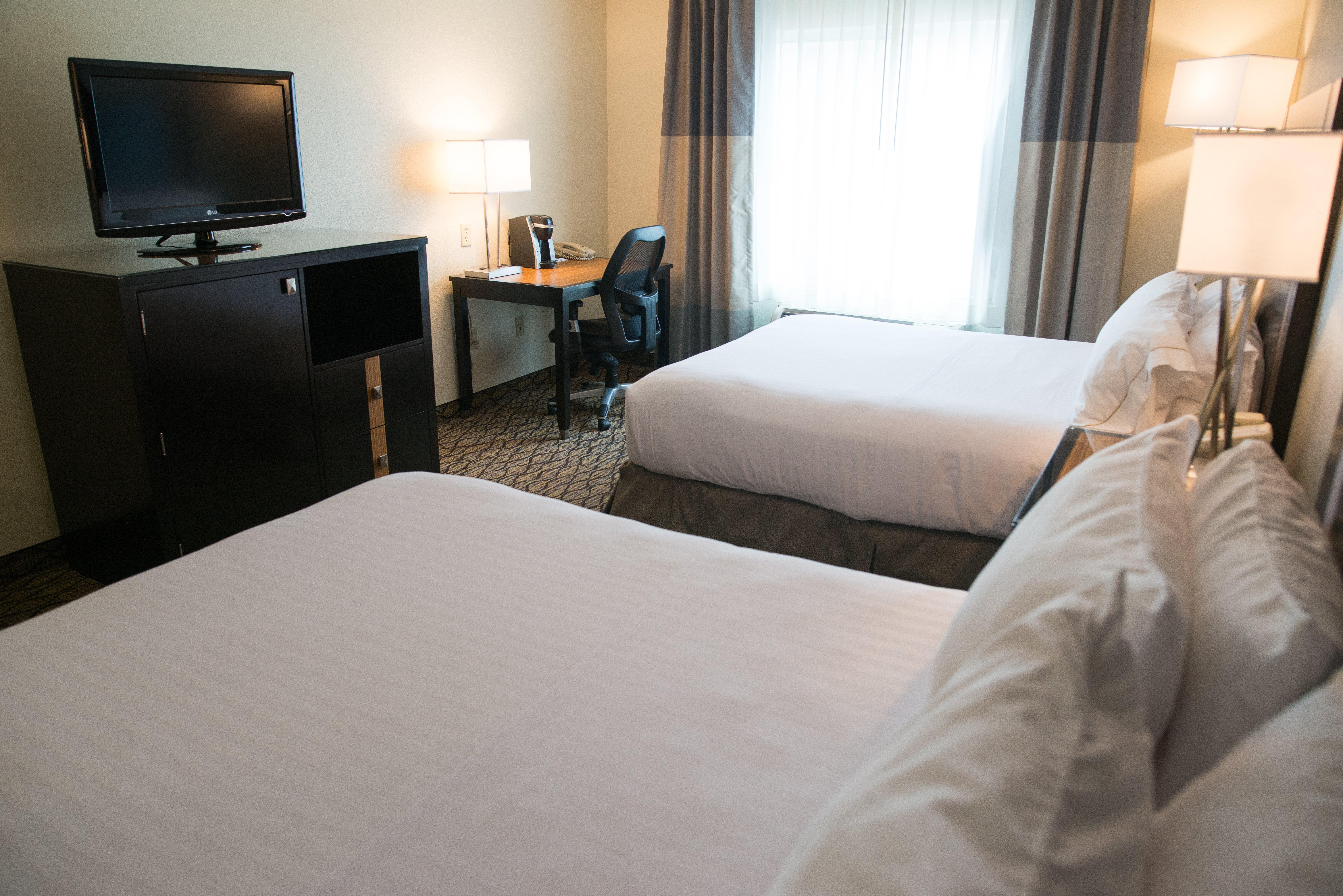 Holiday Inn Express Hotel & Suites Chanhassen By Ihg Exteriör bild