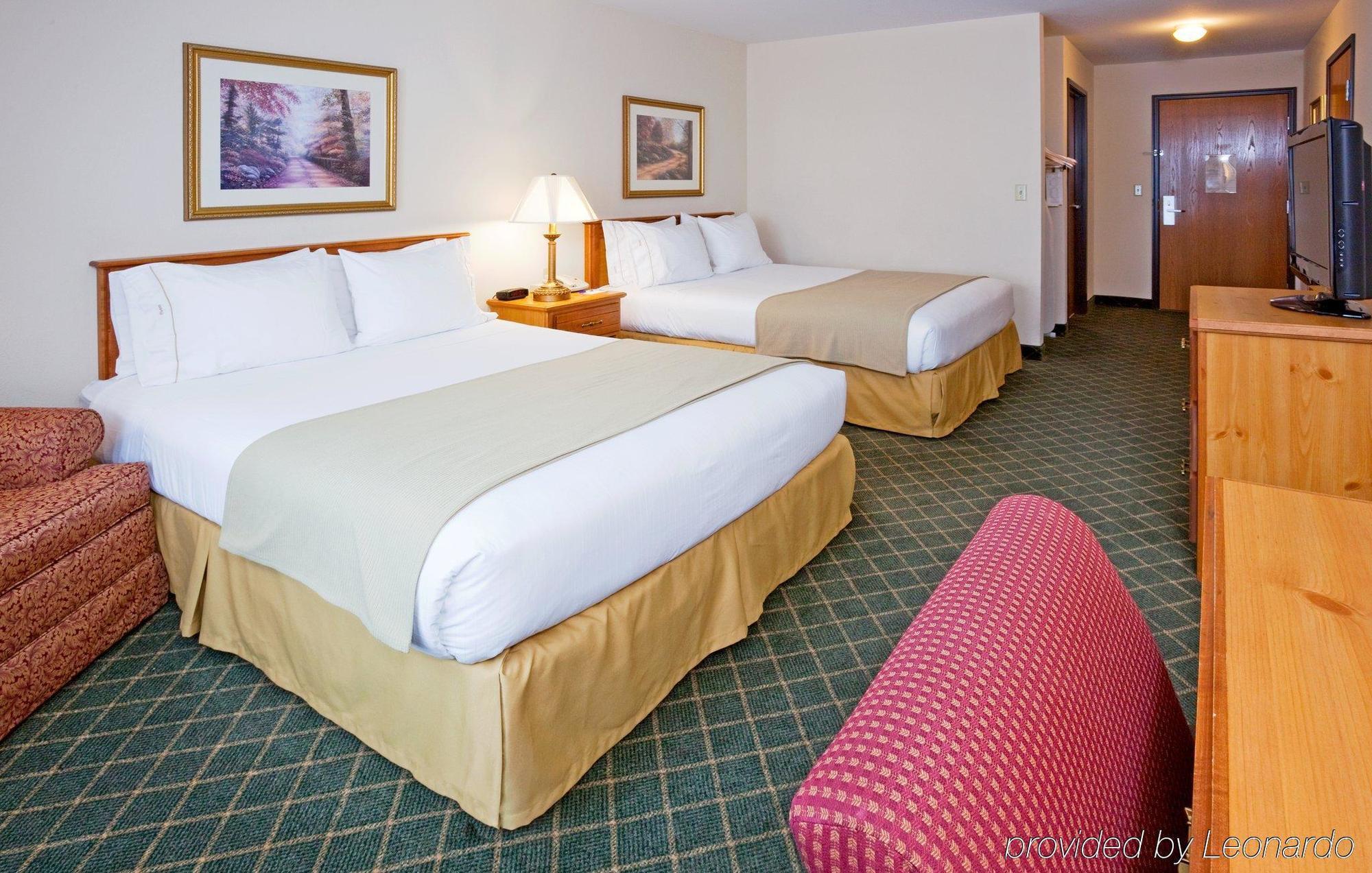 Holiday Inn Express Hotel & Suites Chanhassen By Ihg Rum bild