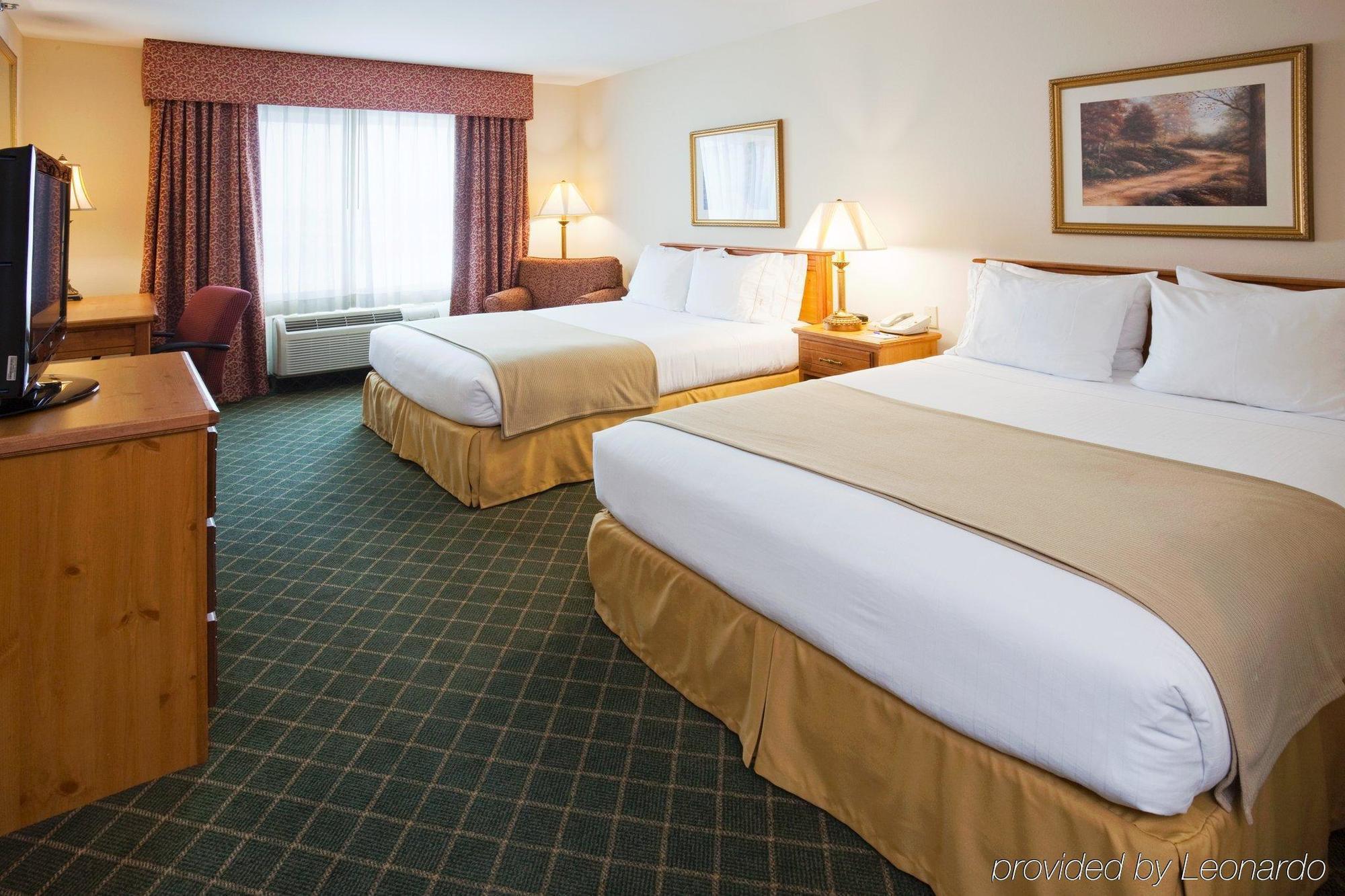 Holiday Inn Express Hotel & Suites Chanhassen By Ihg Exteriör bild
