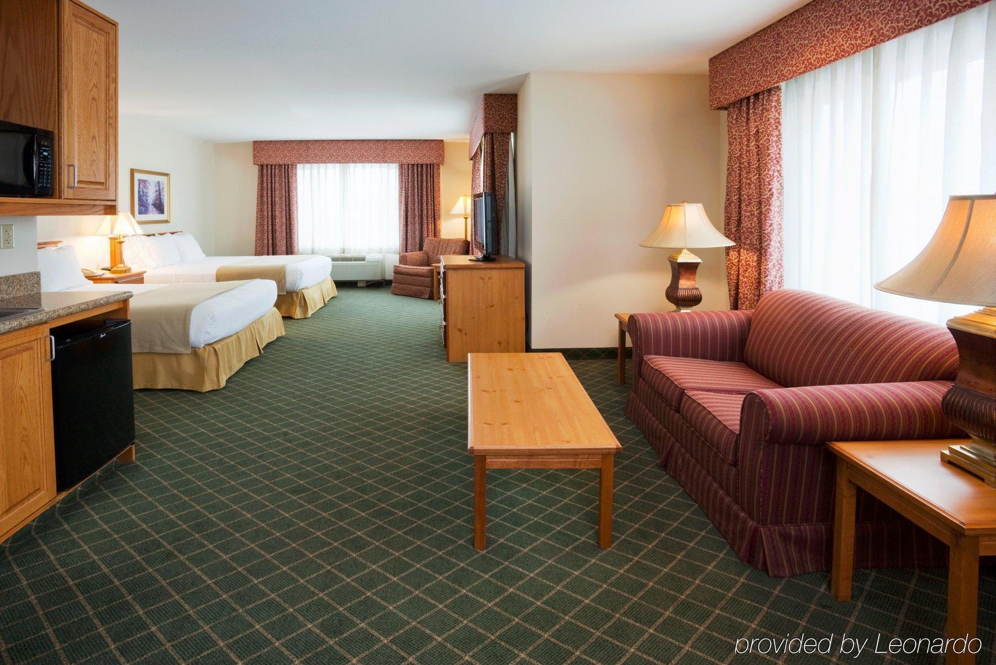 Holiday Inn Express Hotel & Suites Chanhassen By Ihg Rum bild