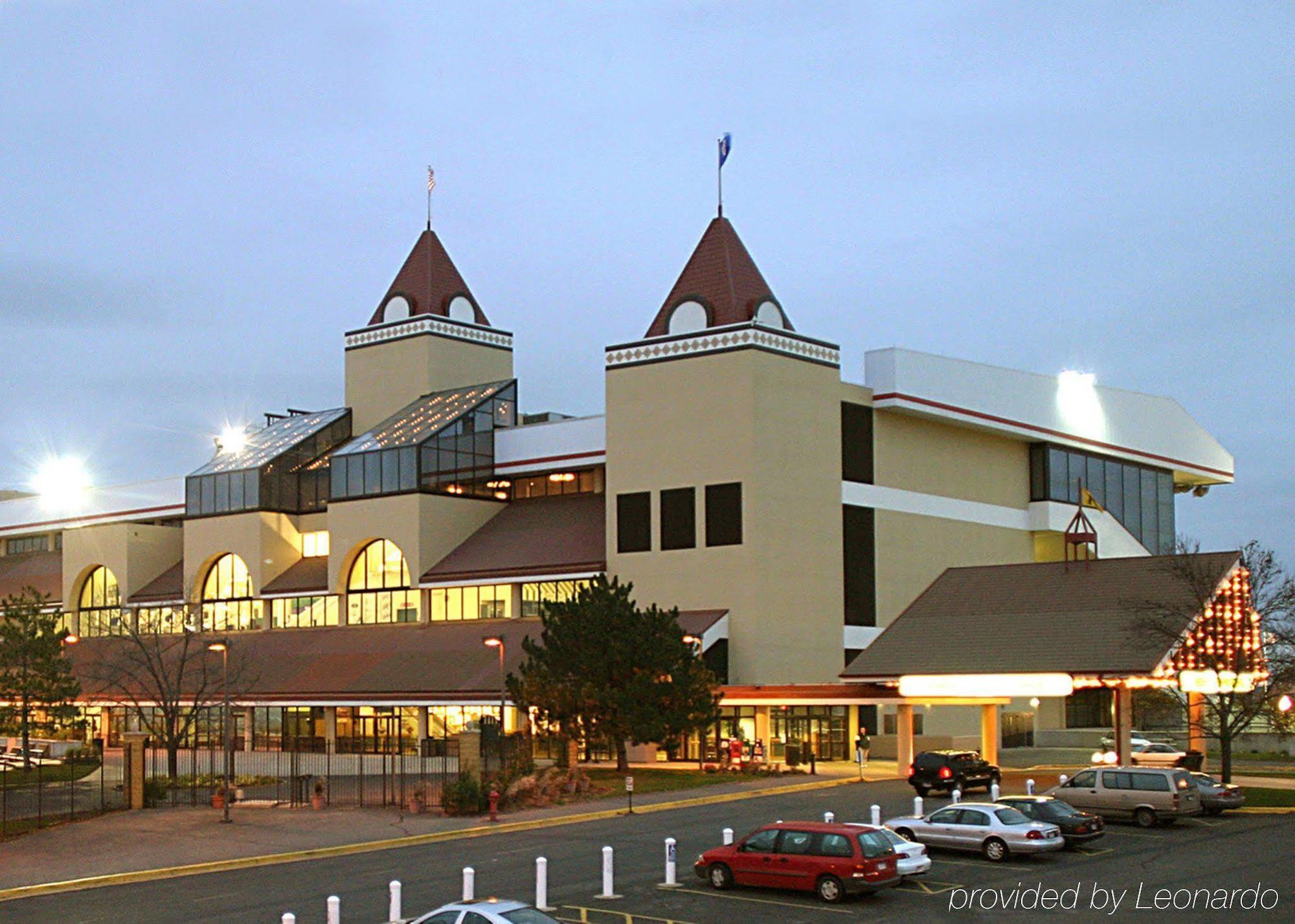 Holiday Inn Express Hotel & Suites Chanhassen By Ihg Exteriör bild